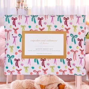 Cupcake & Cashmere at Home sheets Colorful Bow Print Queen bed Sheet Set NWT